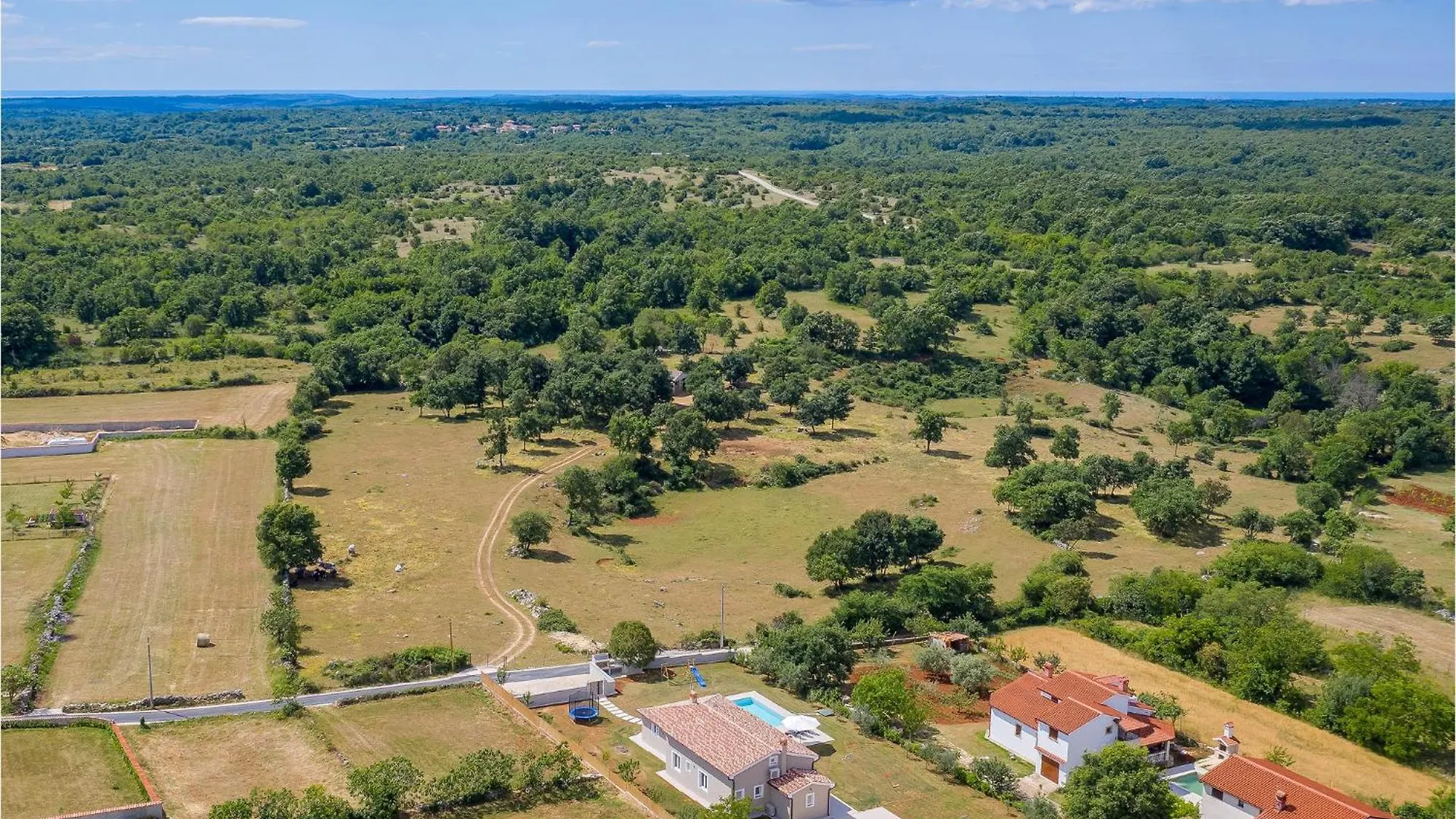 Vakantiehuis Beautiful home in Barban w/ Outdoor swimming pool&4 Bedrooms Kroatië